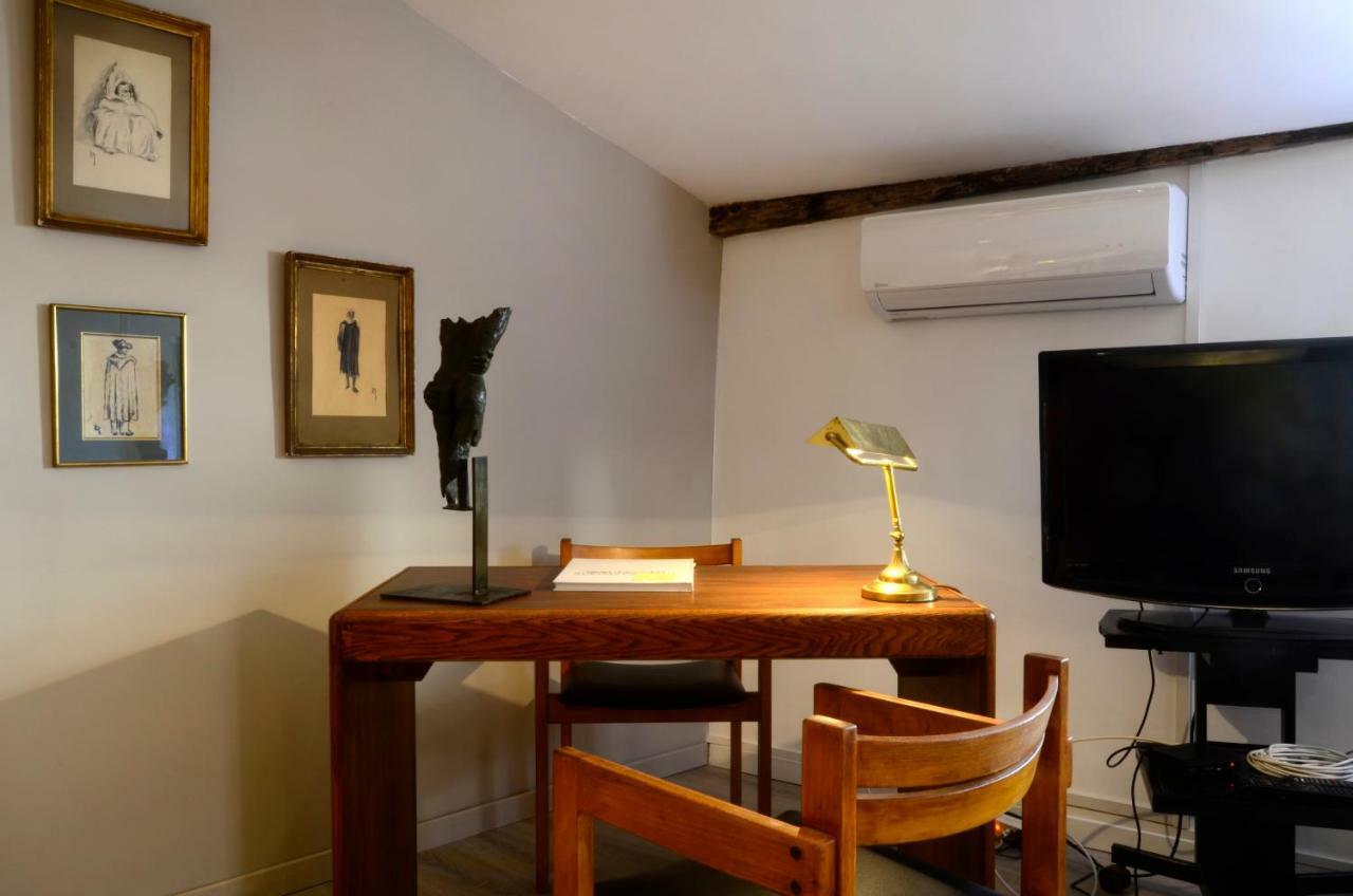 Ferienwohnung La Tour Bouigas LʼIsle-sur-la-Sorgue Exterior foto